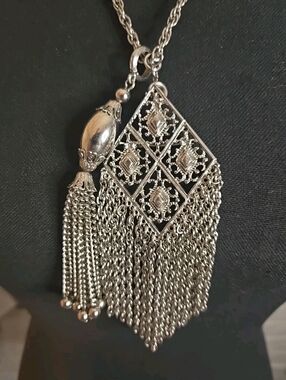 Vintage Chain Pendant Brooch Combo